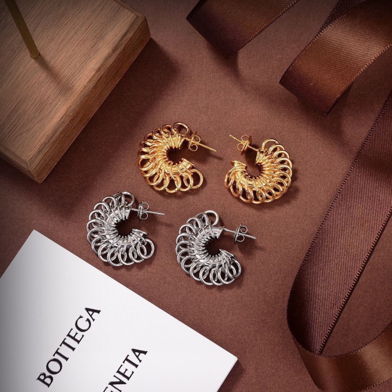 Bo*te*ga venenta earrings